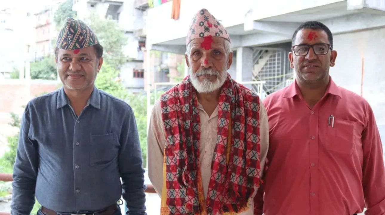 कांग्रेसलाई लाग्यो झड्का- दार्चुलाका पूर्वजिल्ला सभापति चन्द ‘बिपी’ मा प्रवेश
