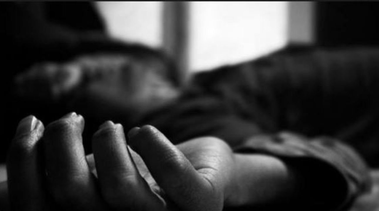झापामा धारीलो हतियार प्रहार गरी श्रीमतीको हत्या