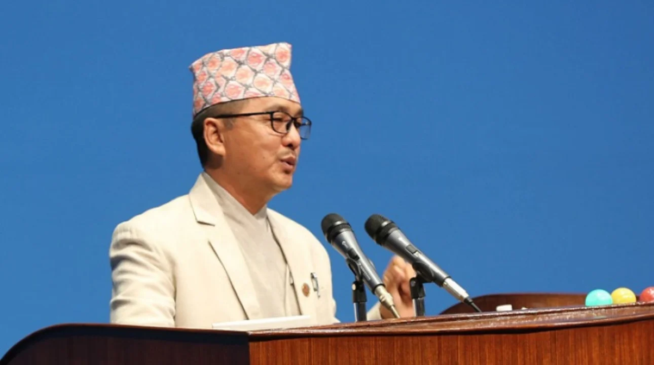 लिङ्देनले सांसदबाट राजीनामा दिँदै