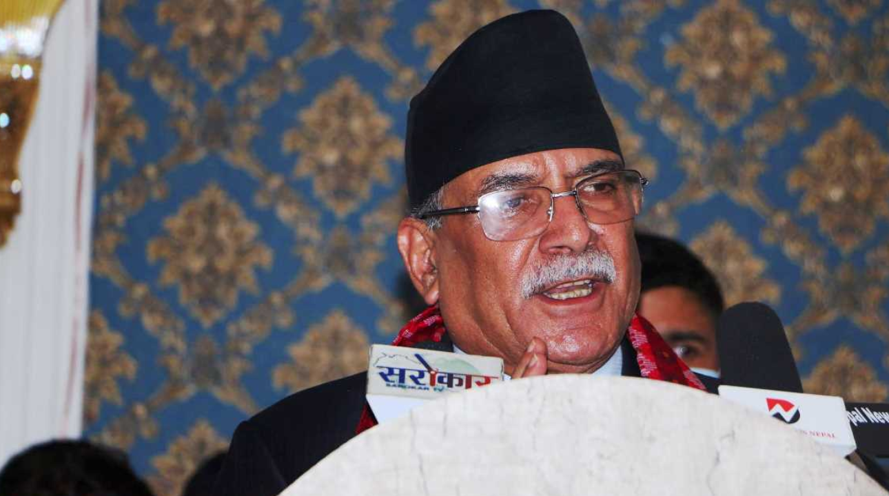 ओलीलाई  प्रचण्डको आरोप -साइनबोर्ड राखेर भ्रष्टाचार मात्रै  गरे