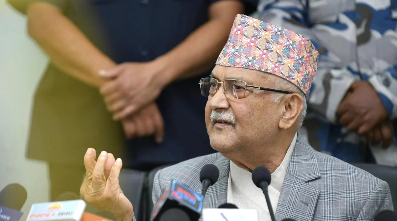 प्रचण्डले लडाकुका नाममा भत्ता कुम्ल्याएको ओलीको आरोप