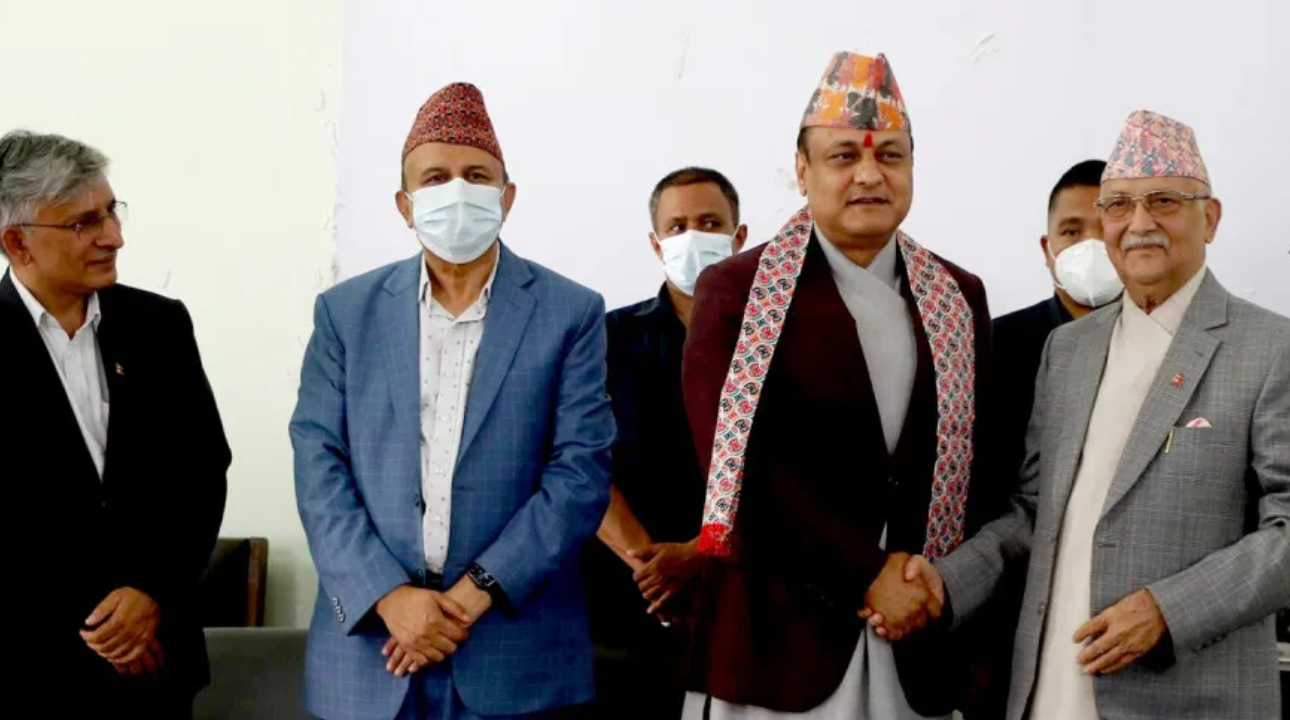 पूर्वमहानिरीक्षक सर्वेन्द्र खनाल एमाले प्रवेश