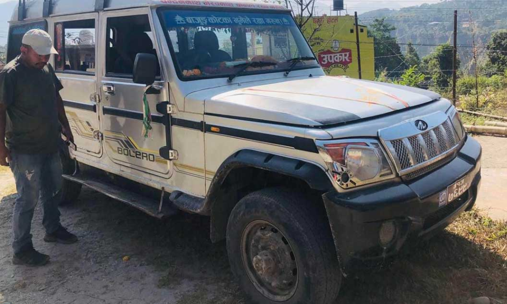 पर्वतमा एमाले उम्मेदवार कुँवर चढ्ने गाडीमा आगजनीको प्रयास