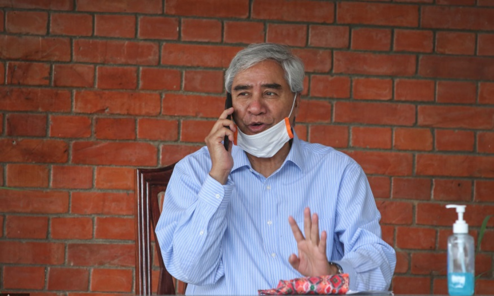 प्रचण्डलाई फोन गरेर देउवाले दिए बधाई