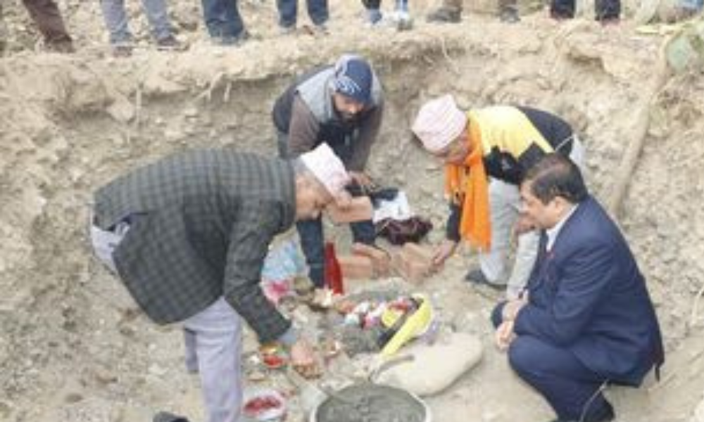 बुटवलको बेलबासमा बन्ने १६ शैयाको अक्सिजन सुविधासहितको स्वास्थ्य केन्द्रको शिलान्यास