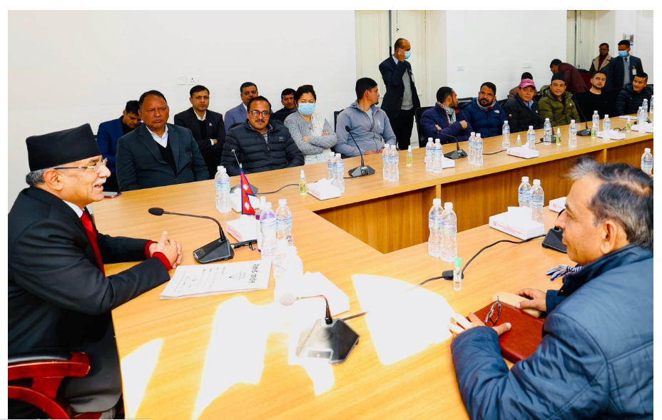  एमसिसिको खारेजी र वर्कपरमिट लागू गर्न माग गर्दै नेकपा (बहुमत)ले प्रधानमन्त्री दाहाललाई  दियो ४४ बुँदे मागपत्र