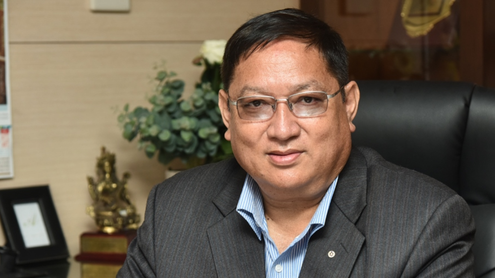 रविको ठाउँमा आफुलाई 'स्वतः विजयी’ घोषित गर्न माग गर्दै निर्वाचन आयोग पुगे उमेश श्रेष्ठ