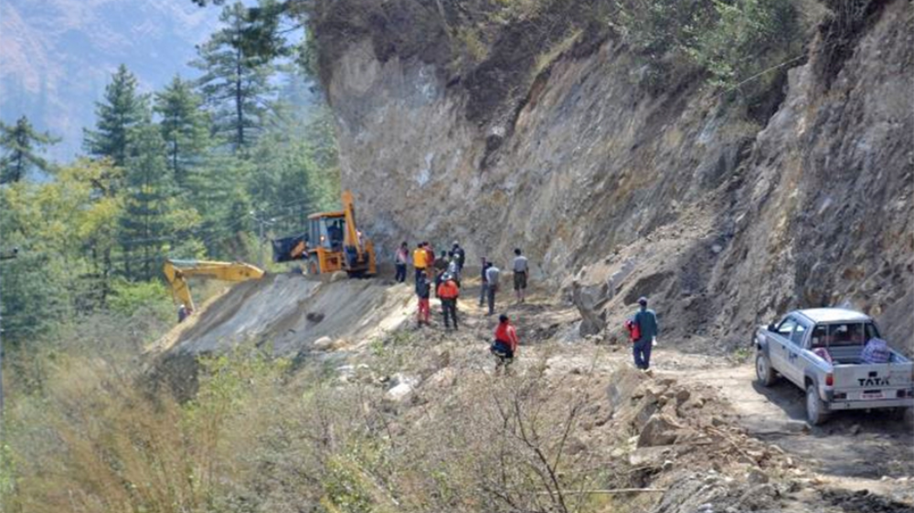 बेनी–जोमसोम सडकखण्ड दैनिक छ घन्टा बन्द