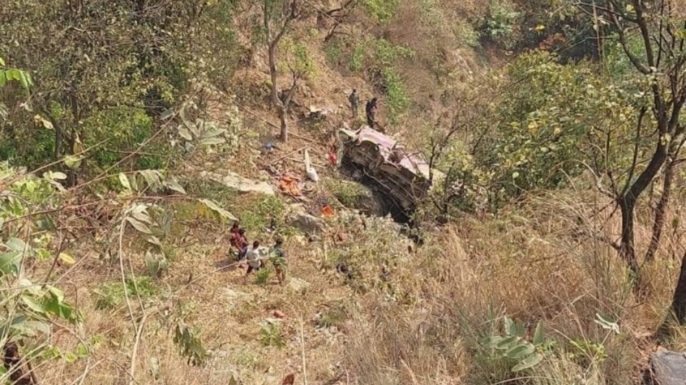 पाल्पाको जोरधारामा बस दुर्घटना