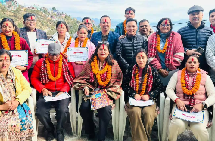 डडेल्धुरा प्रेस चौतारीको  अध्यक्षमा लक्ष्मी ऐर सचिवमा ममता भट्ट चयन