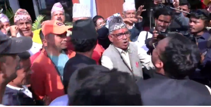 राजावादीको बैठकमा लफडा