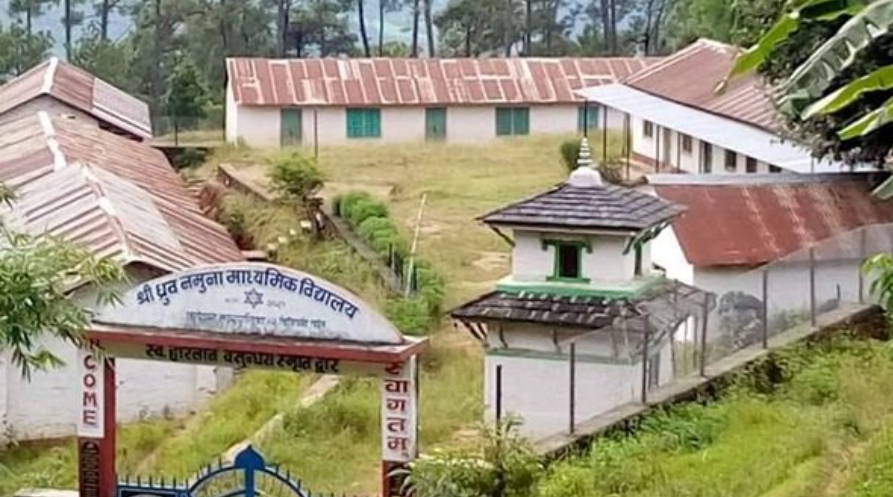 पर्वतका ३१ विद्यालय विद्यार्थीविहीन, रित्ता विद्यालय रुँग्दै शिक्षक