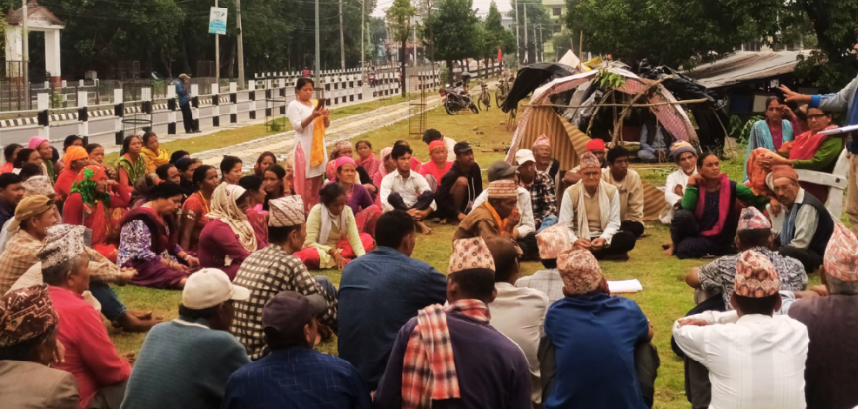 कञ्चनपुर प्रशासन कार्यालय अगाडि आरक्षपीडिद्वारा धर्ना