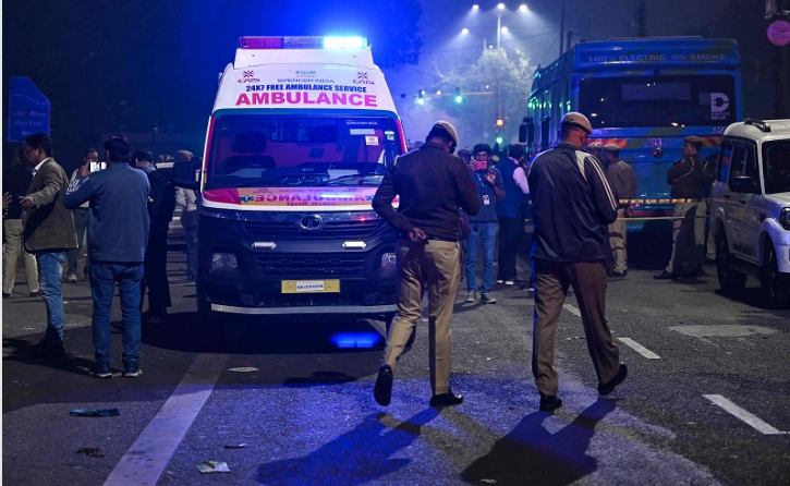 भारतको दिल्लीमा रेल स्टेसन नजिकै विस्फोट : ८ जनाको ज्यान गयो