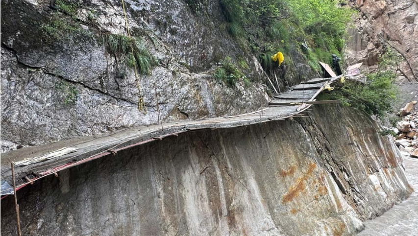 बन्दै छ छाङरु र टिङ्कर जोड्ने बाटो