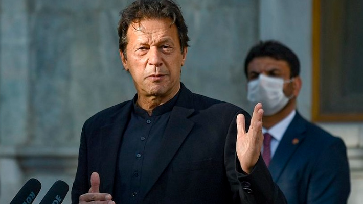 पाकिस्तानका पूर्वप्रधानमन्त्री खान दम्पतीलाई १७ वर्षको जेल सजाय