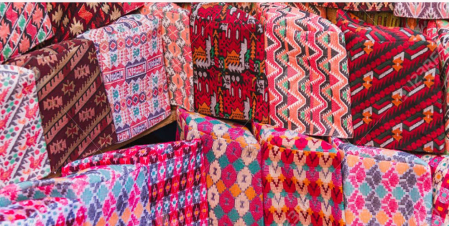 आज १३औँ राष्ट्रिय पोसाक एवं टोपी दिवस मनाइँदै