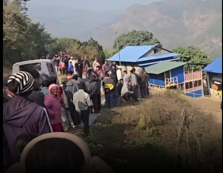 ओखलढुंगाको चिशंखुगढी –६ भदौरेका जनताले  गरे चुनाव वहिष्कारको घोषणा