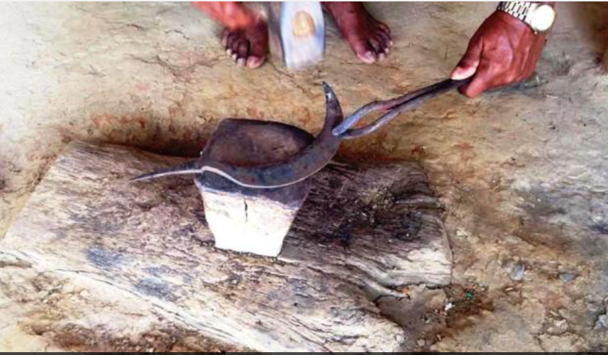 आरनको भरमा लुहार दम्पतीको जीविका