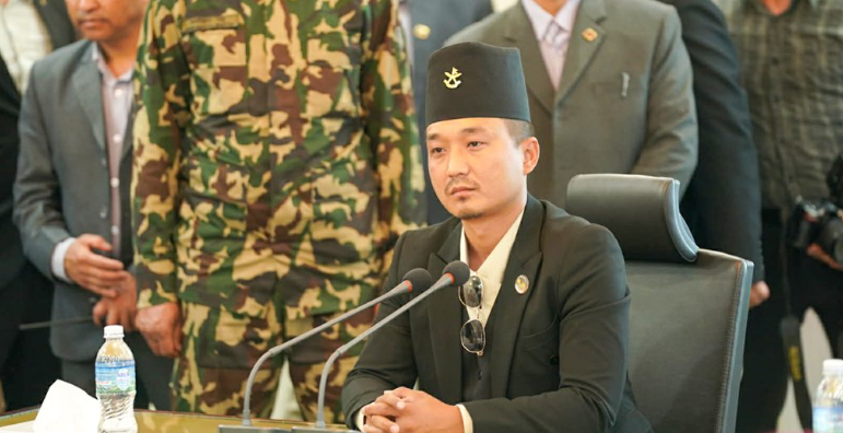 गृहमन्त्रीले पक्राउलाई खेल बनाए? ‘स्कोर अपडेट’ पोस्टले विवाद चर्कियो