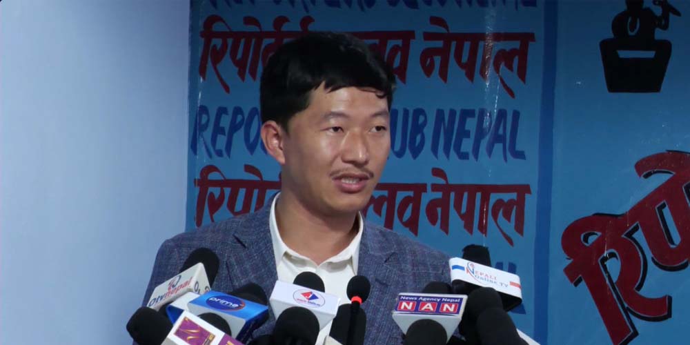 सरकार परिणामभन्दा ‘फण्डा’को पछि लाग्यो :आरेन राई